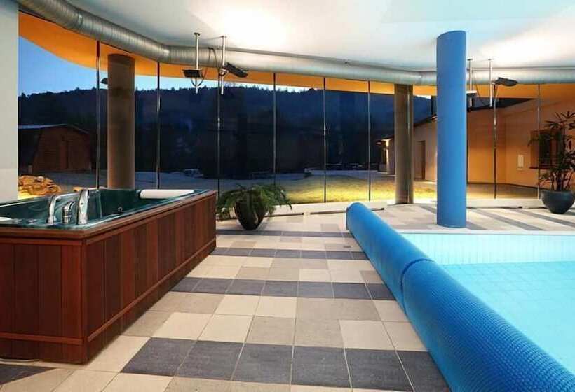 בית מלון כפרי Ostrov