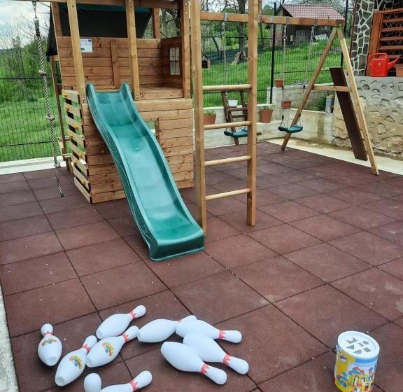 בית מלון כפרי Pensiunea Maria Elena