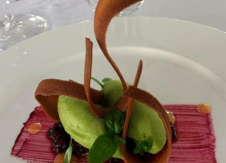 Strandakar Hotell & Restaurang