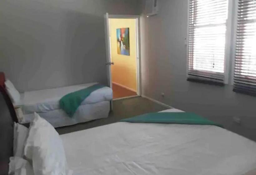 Nowa Nowa  Motel