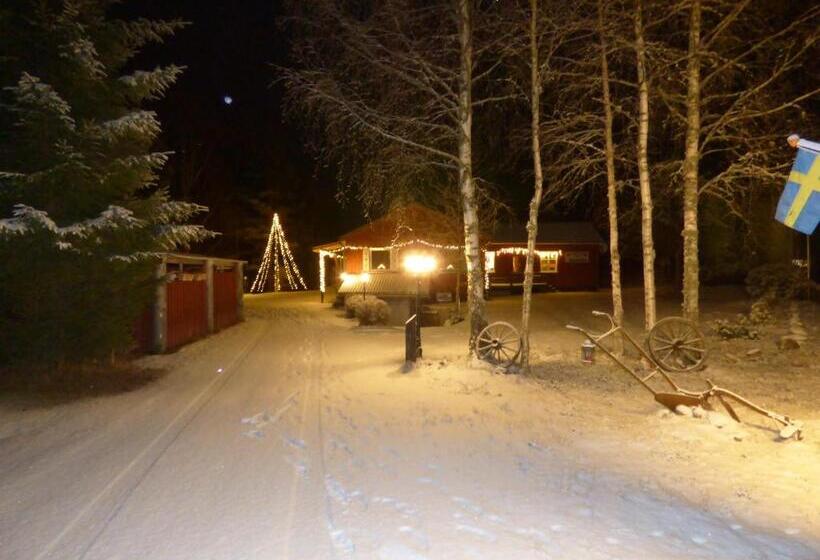 Nya Skogsgården Hostel