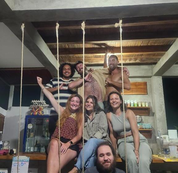 Общежитие Hermanos Perdidos Surf