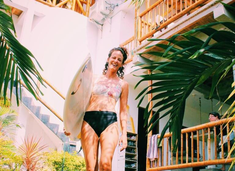 Общежитие Hermanos Perdidos Surf