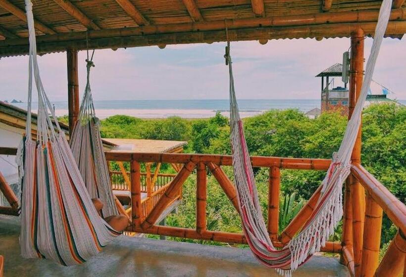 Общежитие Hermanos Perdidos Surf