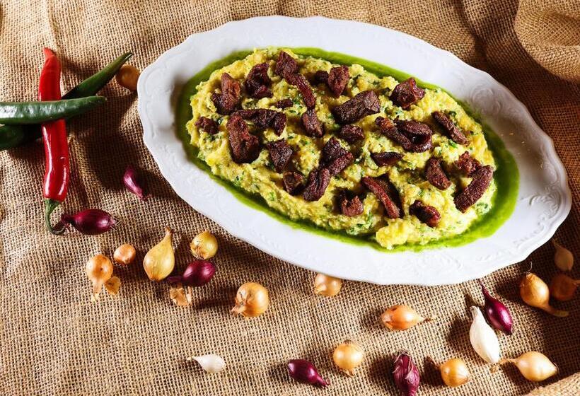 ペンション Conacu´ Boierului