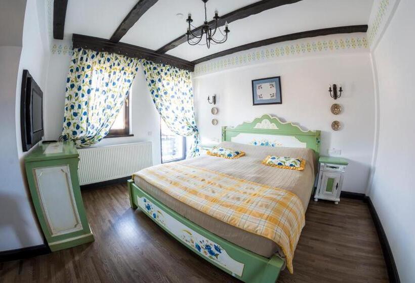 ペンション Conacu´ Boierului