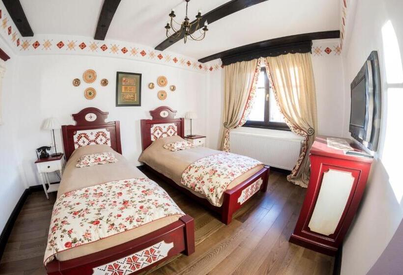 ペンション Conacu´ Boierului