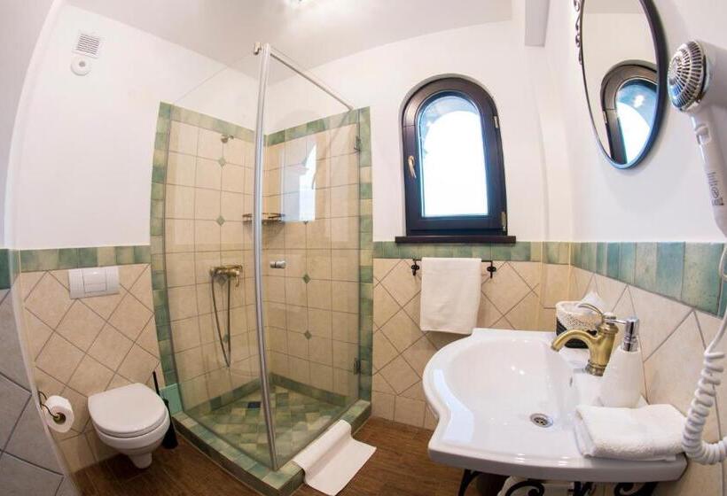 ペンション Conacu´ Boierului