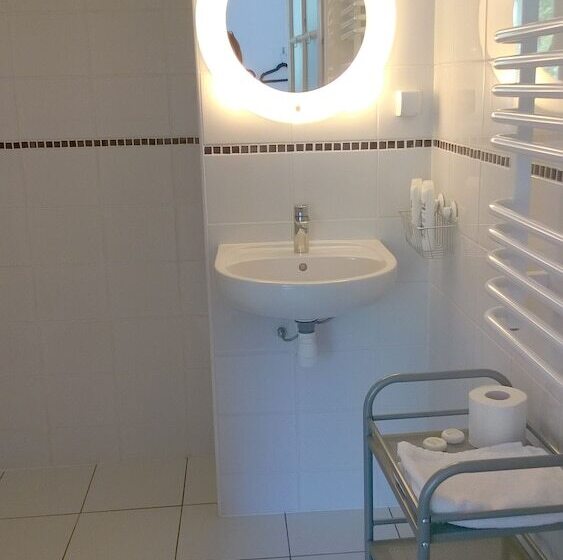 פנסיון Eriksmåla Art Residence