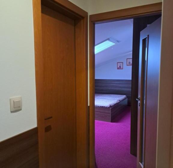 بنسيون Penzion Kozak B&b