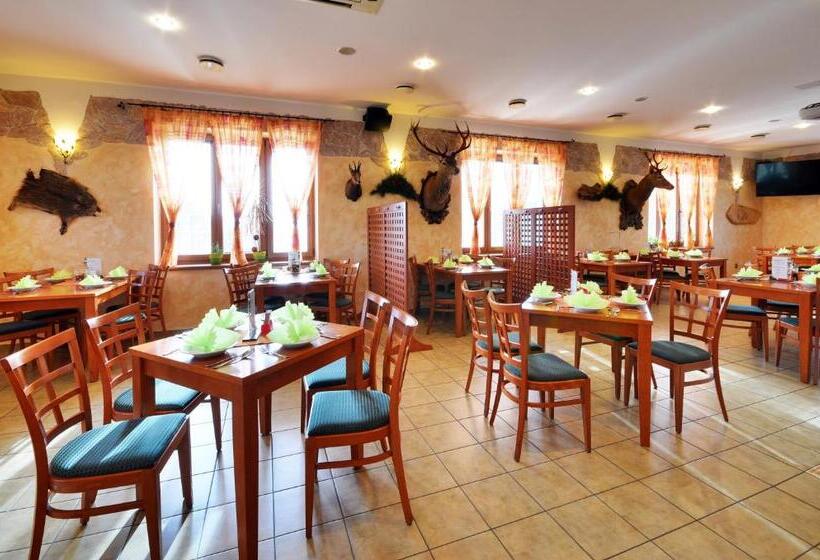פנסיון Restaurace A Penzion Kamenec