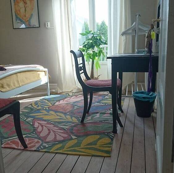 Пансион The Garden Hill