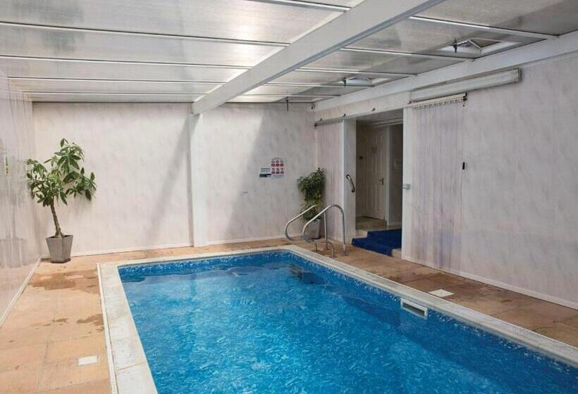 منتجع Exmoor Gate Lodges