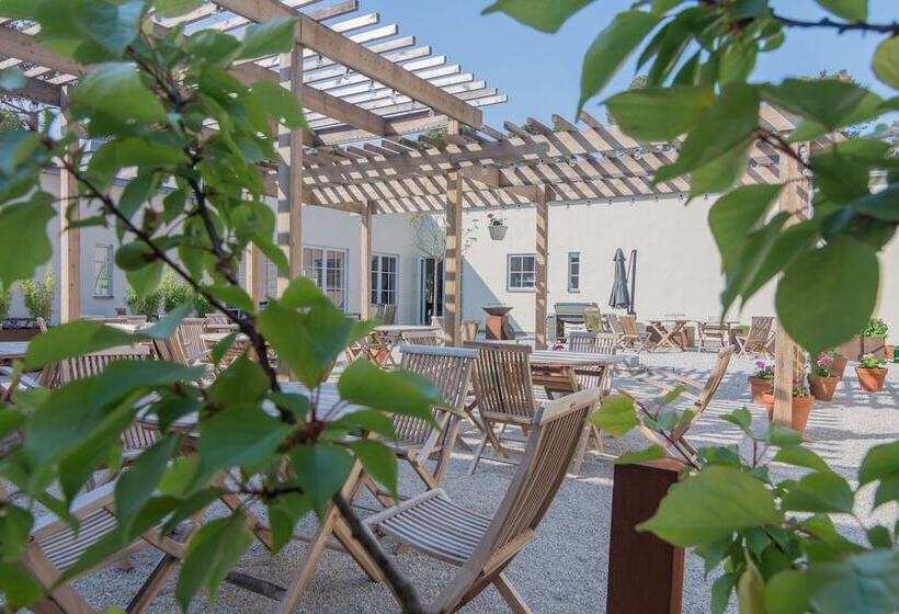 Strandakar Hotell & Restaurang