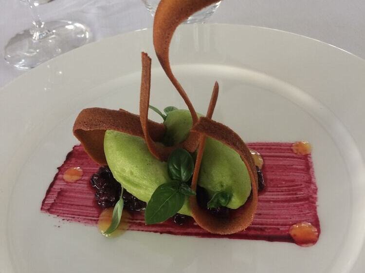 Strandakar Hotell & Restaurang