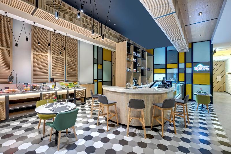 هتل Urban Al Khoory