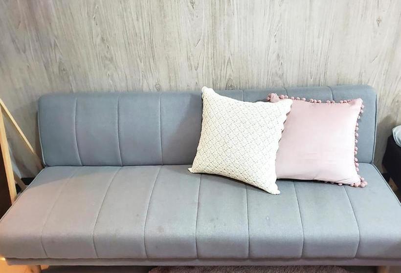 Femalefriendly Rooms At Crane Peace Tower