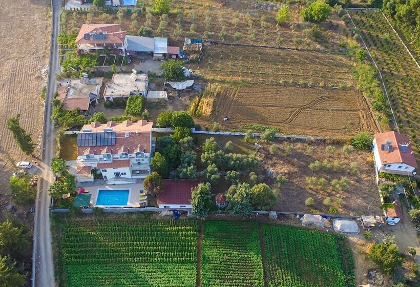 호텔 Infinity Ruby