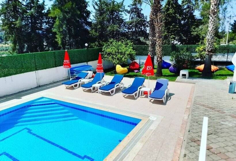 호텔 Infinity Ruby