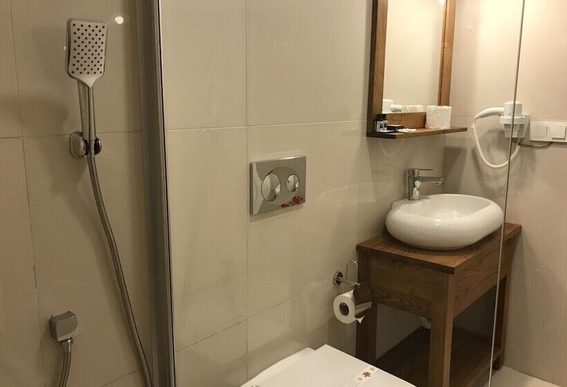 호텔 Infinity Ruby