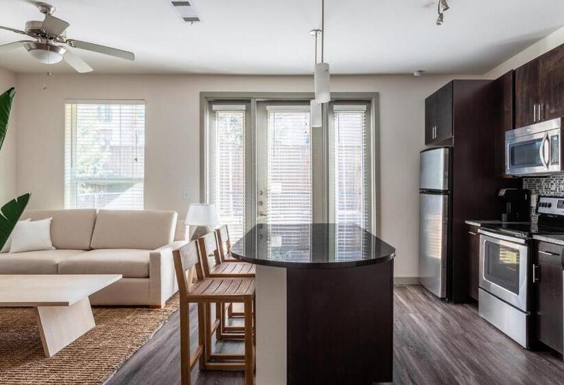 Kasa Love Fieldmedical District Dallas