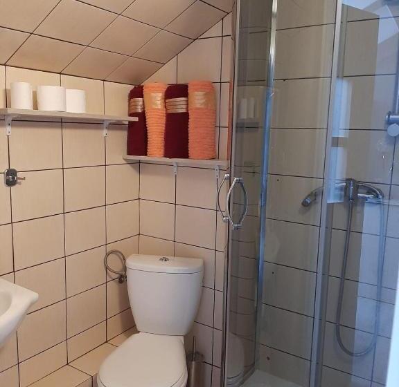 Pokoje Gościnne Biura Turystycznego Kris