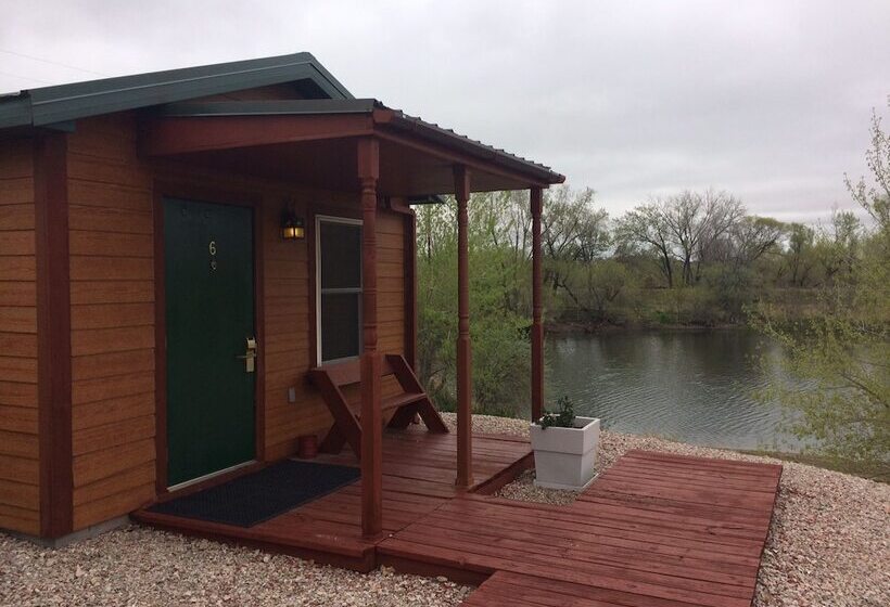South Platte Cabins & Kennels