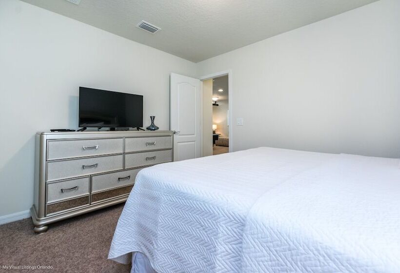 6 Bd 5 Bh House Game Room Pool Spa