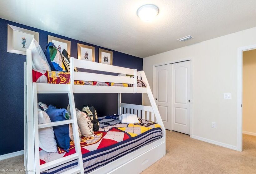 7 Bd 5.5 Bh Villa Game Room Pool Spa