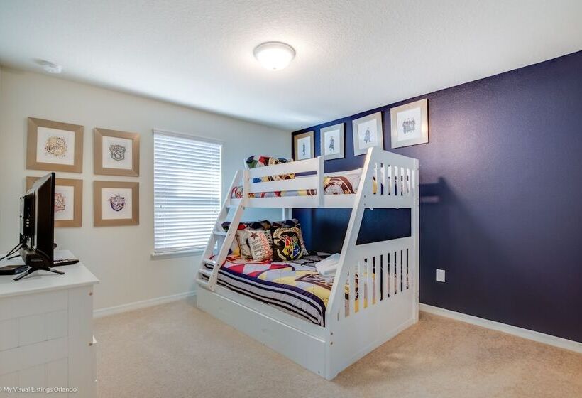 7 Bd 5.5 Bh Villa Game Room Pool Spa