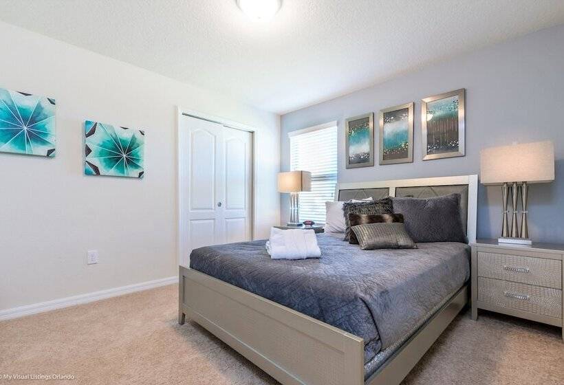 7 Bd 5.5 Bh Villa Game Room Pool Spa