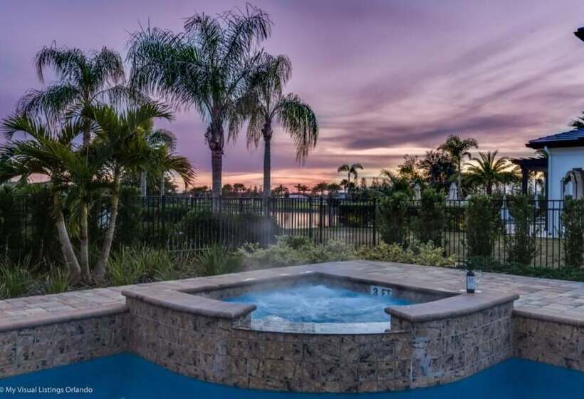 7 Bdrmstheatergamermpoolmansion