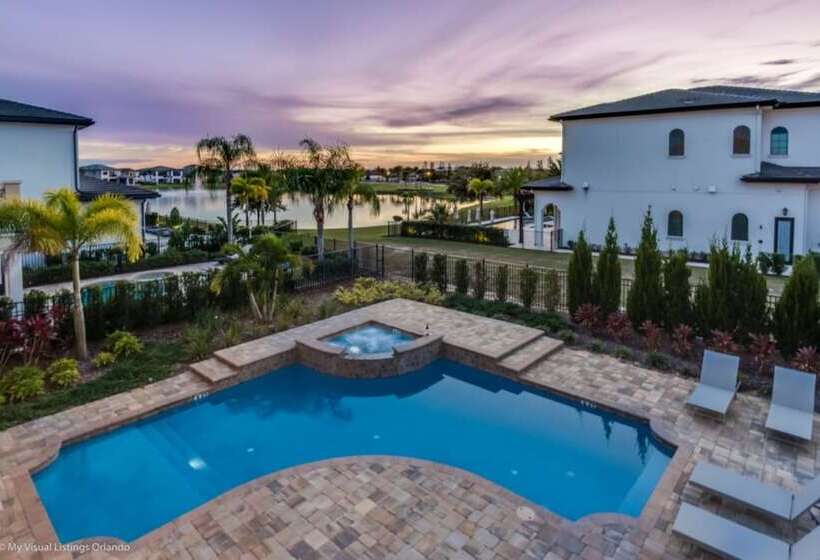 7 Bdrmstheatergamermpoolmansion