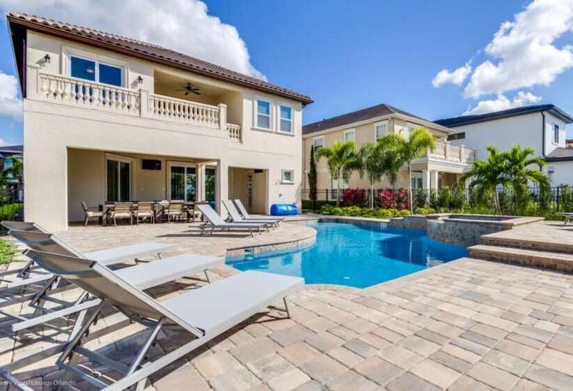 7 Bdrmstheatergamermpoolmansion