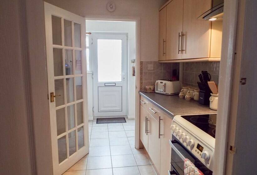 Relaxing Studio   Sauna   Luxe Bed   Pet Friendly