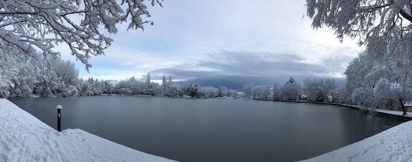 Apartamentos La Torreta Del Llac