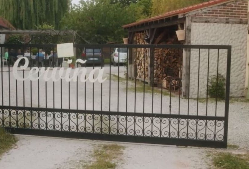 ベッドアンドブレックファースト Maison Cerviña