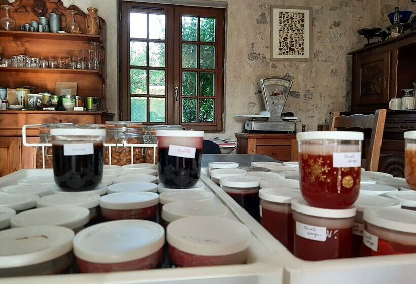 ベッドアンドブレックファースト Maison Cerviña