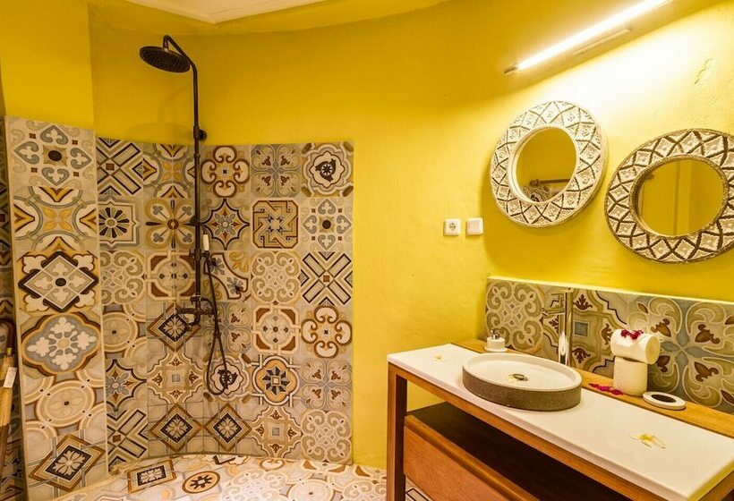 تختخواب و صبحانه Villa Shelra