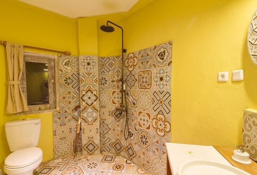 تختخواب و صبحانه Villa Shelra