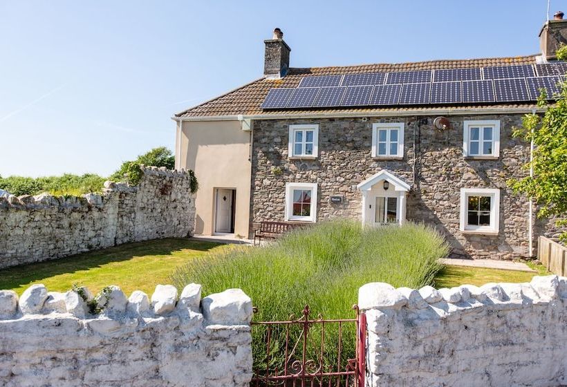 Bryntowy Cottage