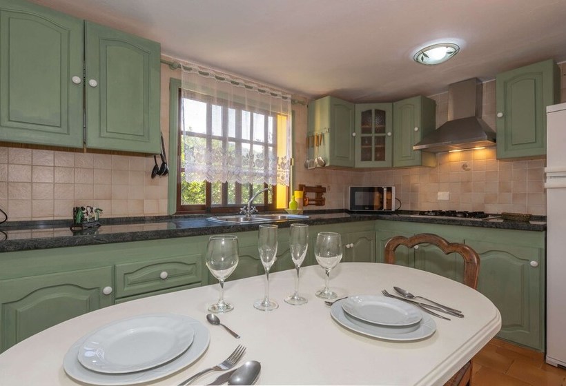 Casa De Vacaciones En El Zumacal