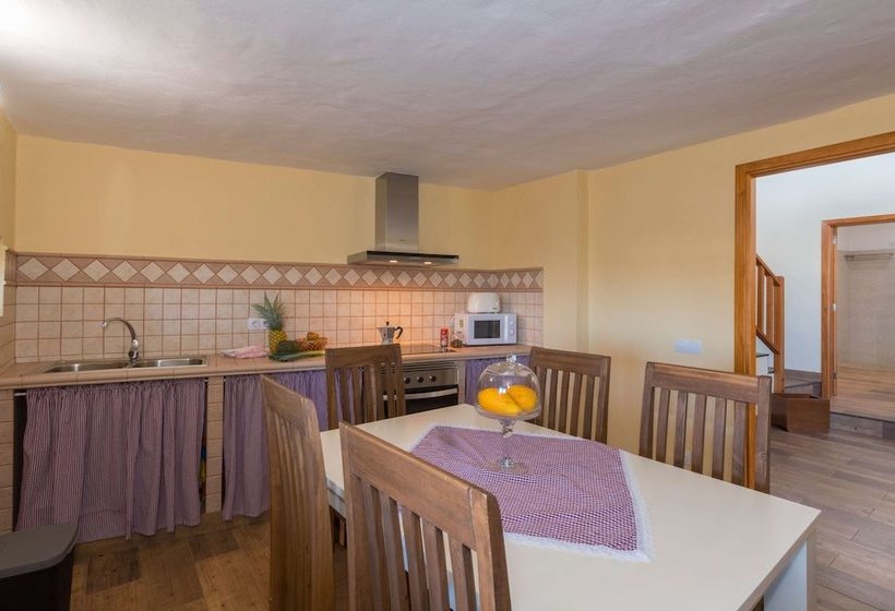 Casa Vacacional En El Centro De Moya