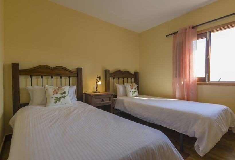 Casa Vacacional En El Centro De Moya