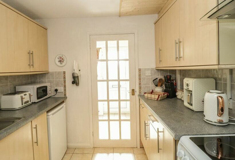 Relaxing Studio   Sauna   Luxe Bed   Pet Friendly