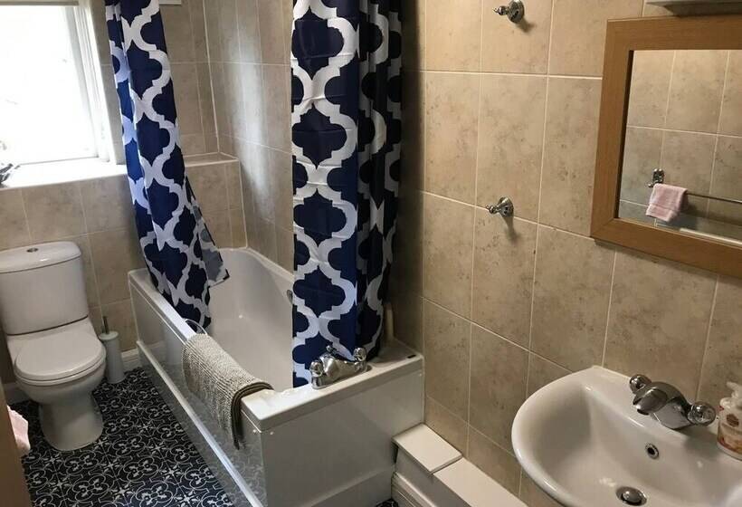 City Centre Townhouse   Perfect For A City Break