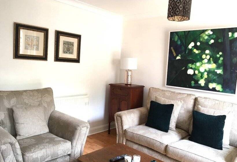 City Centre Townhouse   Perfect For A City Break