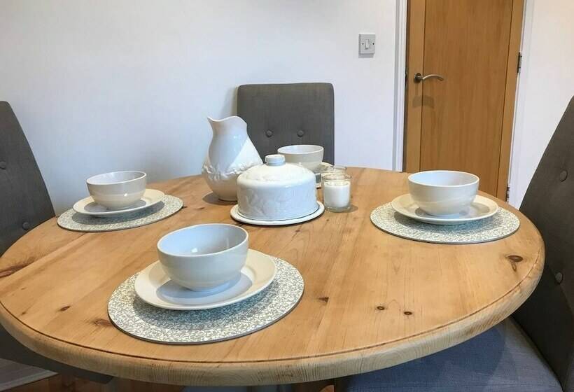 City Centre Townhouse   Perfect For A City Break