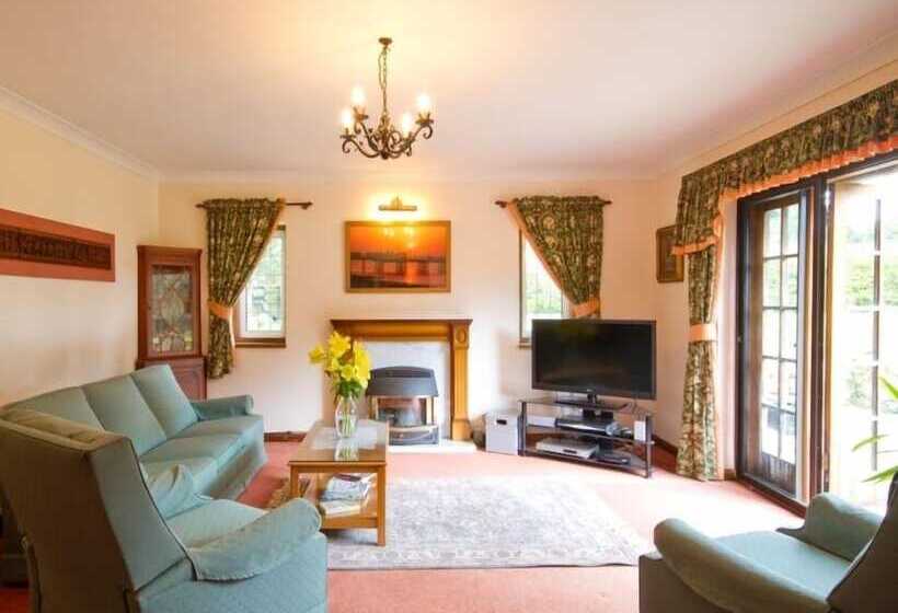 Cottage At Friston Down