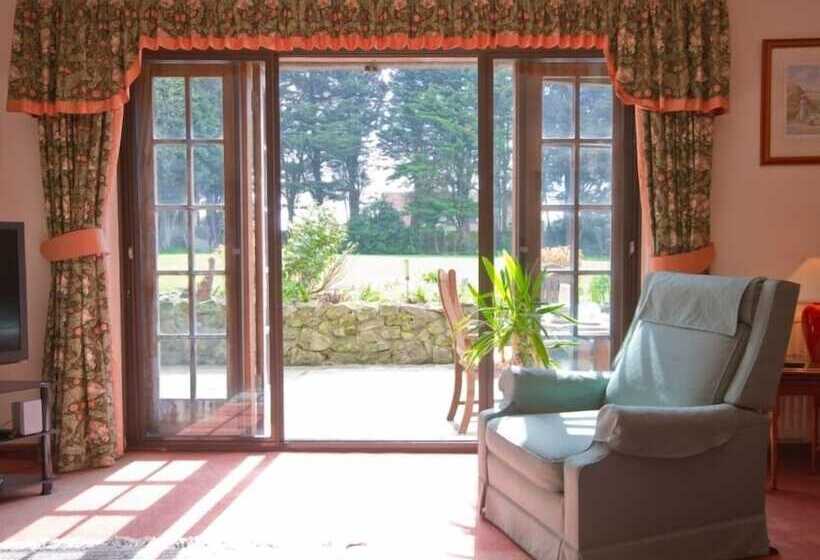 Cottage At Friston Down